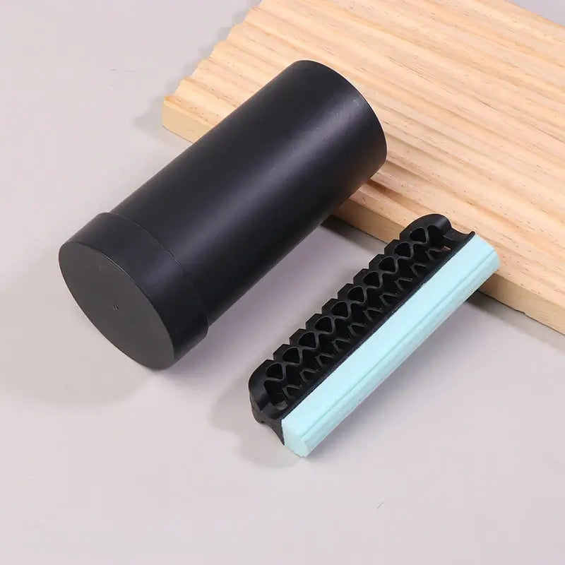 BeardFlex™ – FLEXIBLE – Cleans beard trimmings from sinks and countertops after shaving – The perfect gift for men